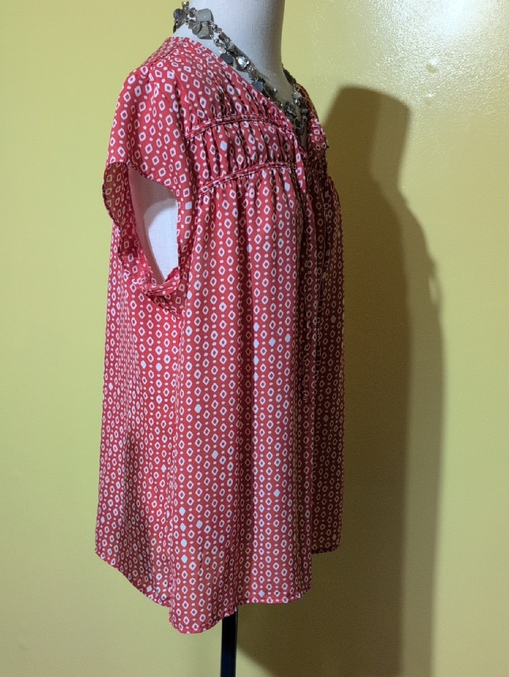 Croft & Barrow Red Geometric Blouse - Picture 6 of 6
